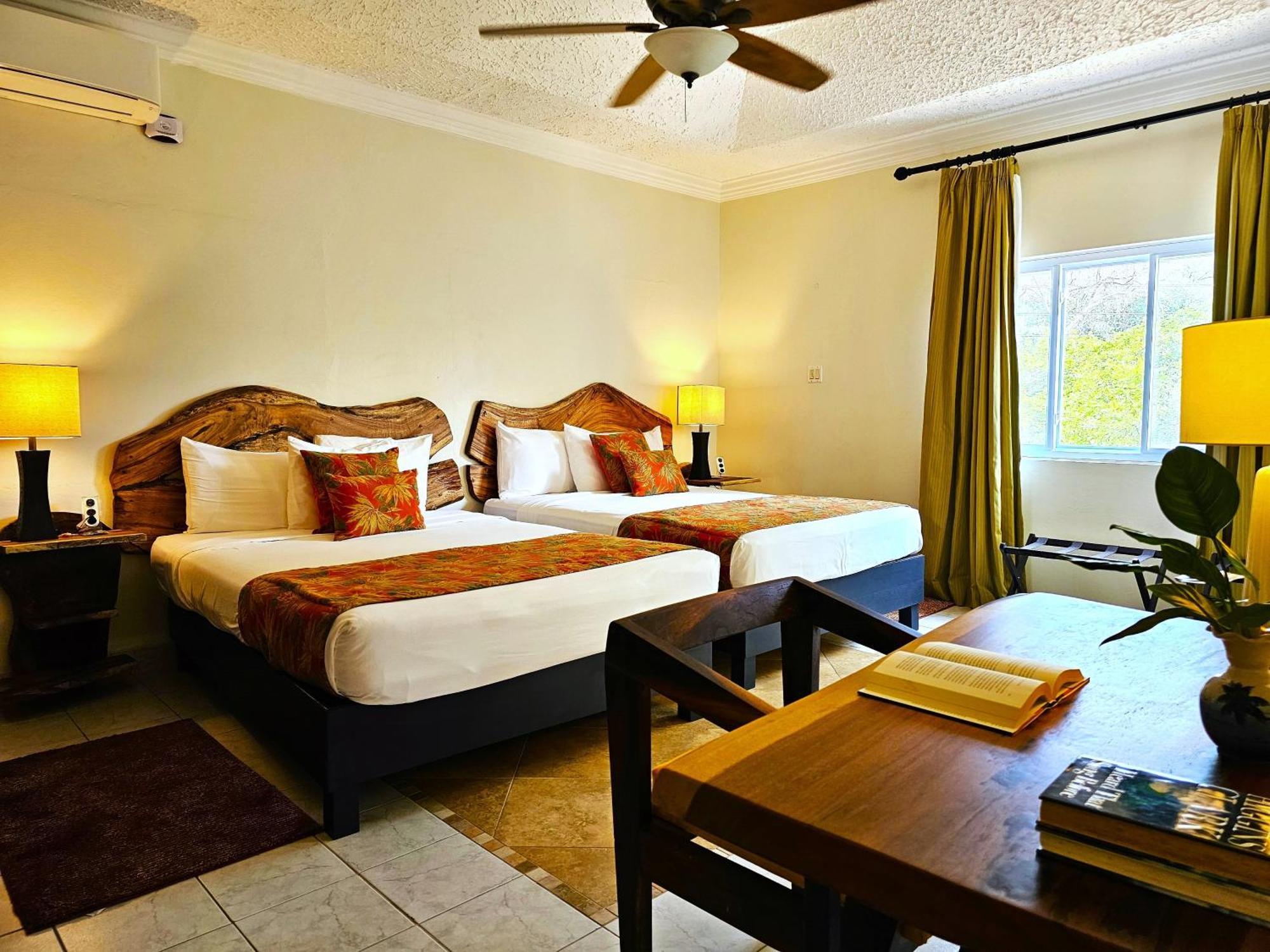 Mais Oui Tennis&Spa Villa Discovery Bay Extérieur photo