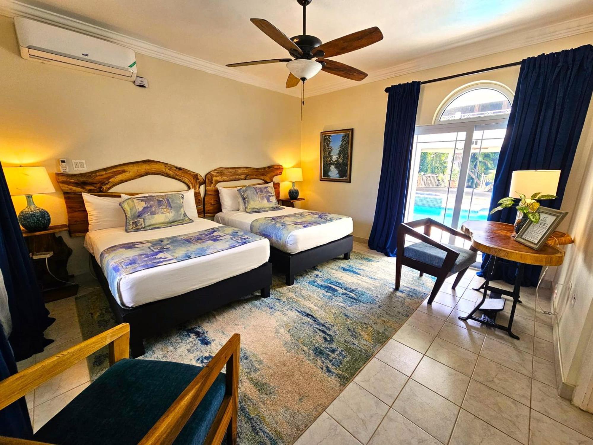 Mais Oui Tennis&Spa Villa Discovery Bay Extérieur photo