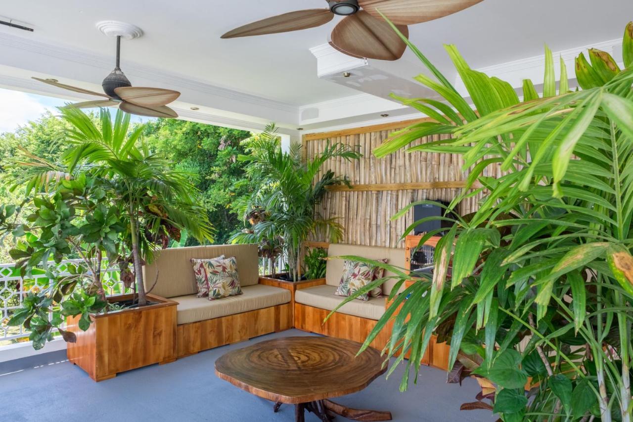 Mais Oui Tennis&Spa Villa Discovery Bay Extérieur photo
